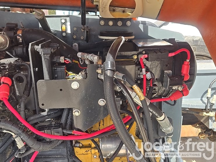 2012-jlg-g6-42a-image-40