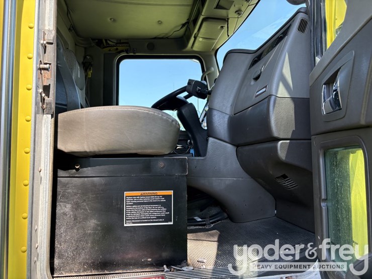 2012-kenworth-t400-image-47