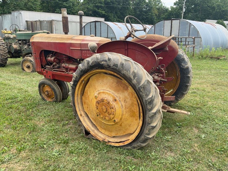 massey-ferguson-30-image-3