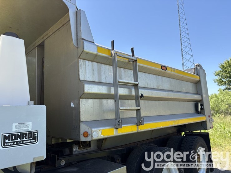 2012-kenworth-t400-image-24
