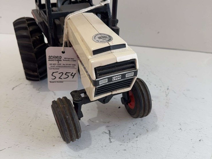 ertl-j.i.-case-1984-limited-edition-case-2594-toy-tractor,-die-cast-metal,-1/16-scale-image-4