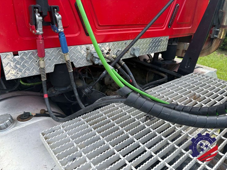 2006-mack-cxn613-t/a-truck-tractor-image-57