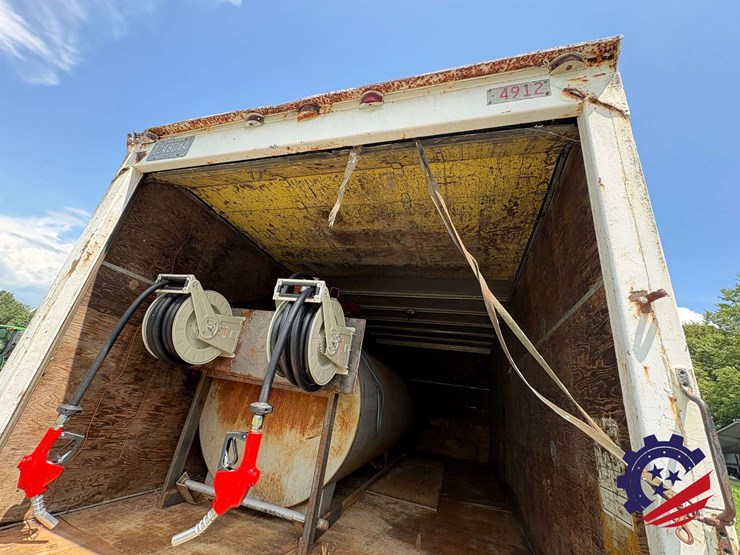 jobsite-fuel-tank-&-dual-t/a-storage-gooseneck-trailer-image-38