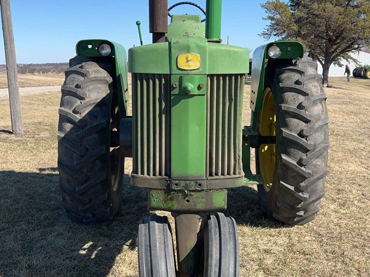 john-deere-720-image-8