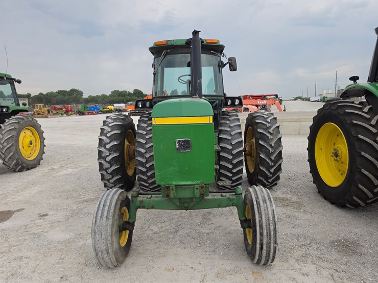 1981-john-deere-4440-image-2