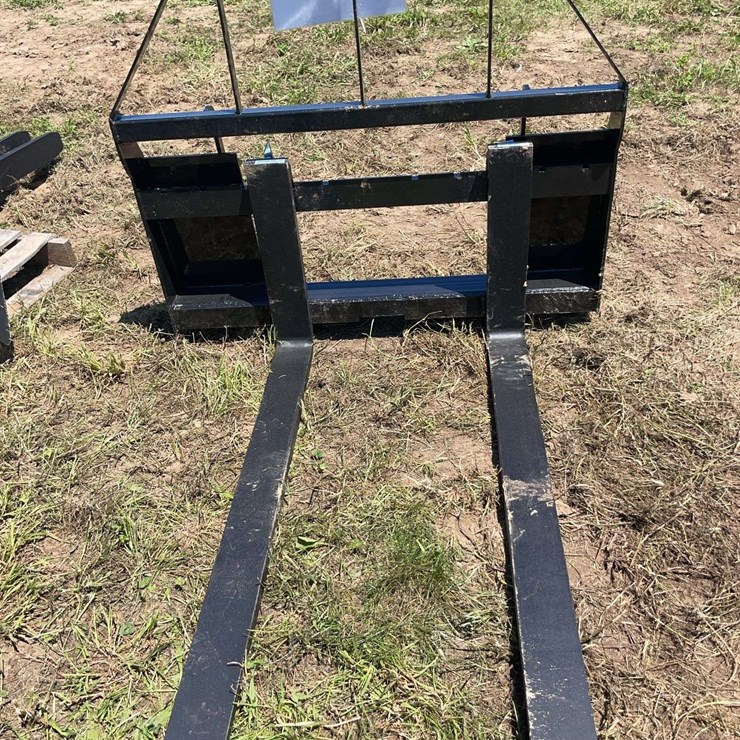 AGT Skid Steer Pallet Forks