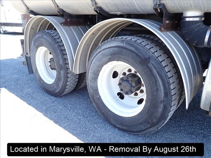 2006-sterling-l9500-image-42