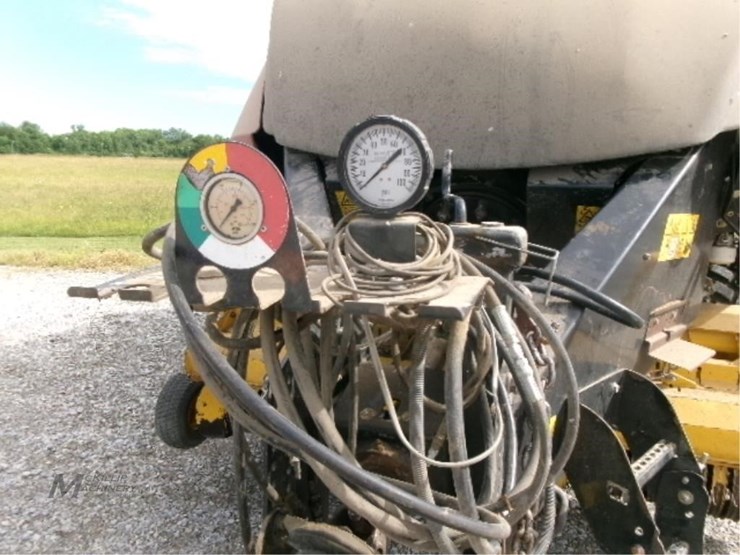 new-holland-big-baler-340-image-17