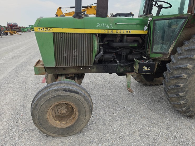 1977-john-deere-4430-image-3