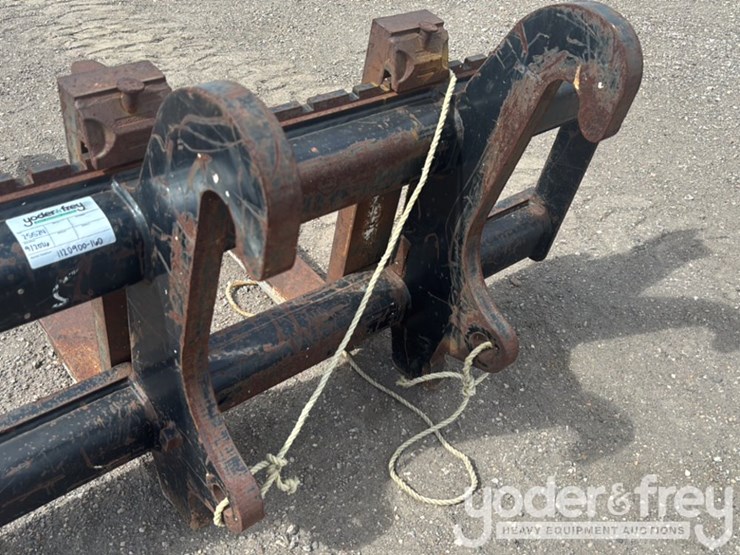 caterpillar-416-image-5