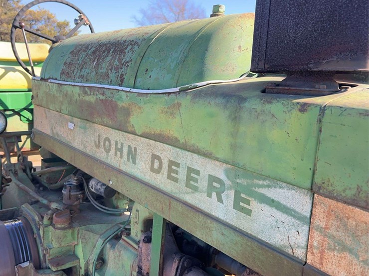 john-deere-720-image-11