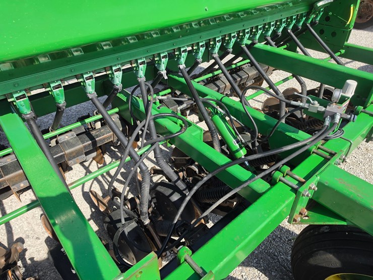 2002-john-deere-1590-image-5
