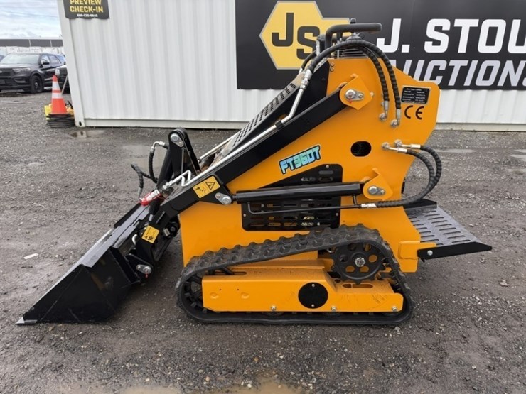 2026-future-ft360t-mini-compact-track-loader-image-7