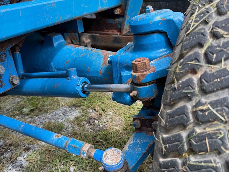 ford-2120-image-12
