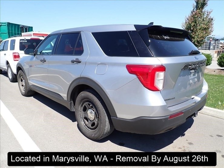 2021-ford-explorer-image-10