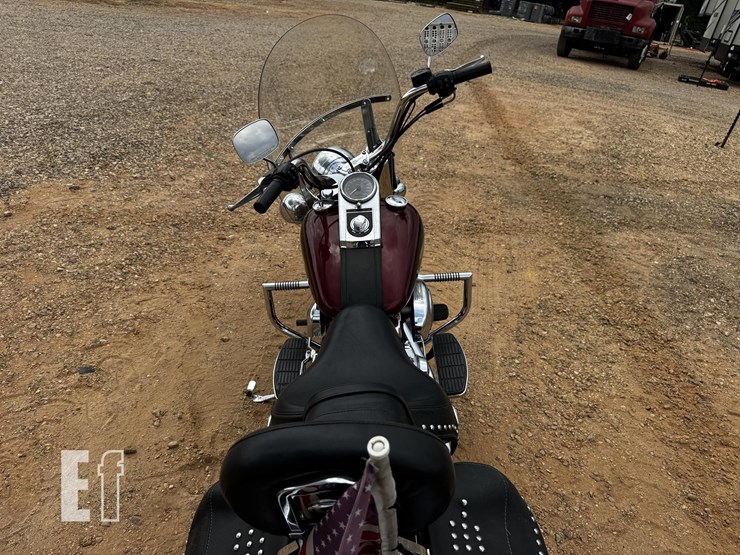 2002-harley-davidson-heritage-softail-classic-image-6