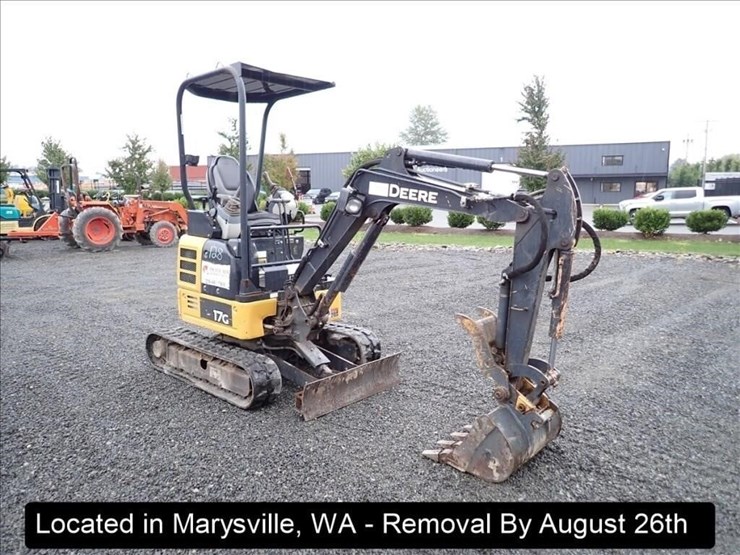 2019-deere-17g-image-17