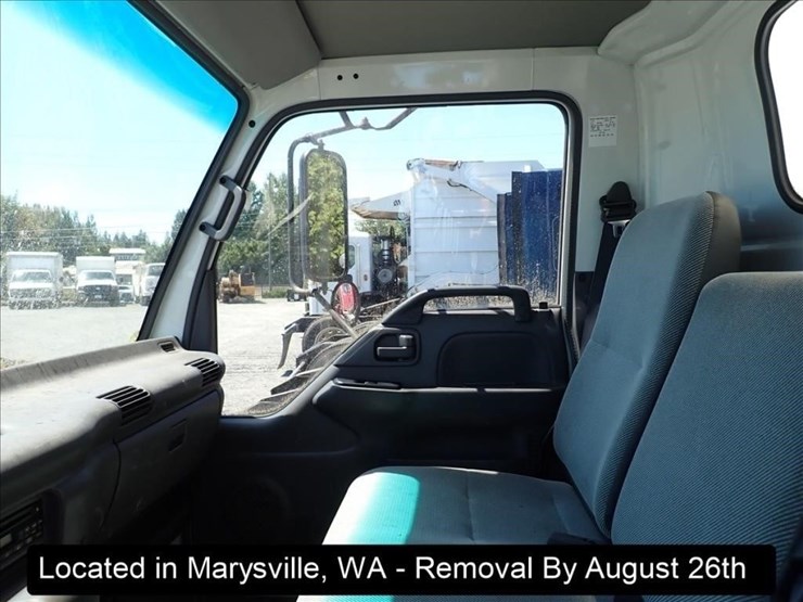 2005-chevrolet-w5500-image-2
