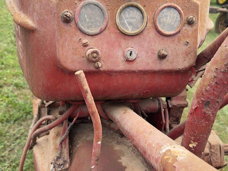 massey-ferguson-30-image-37