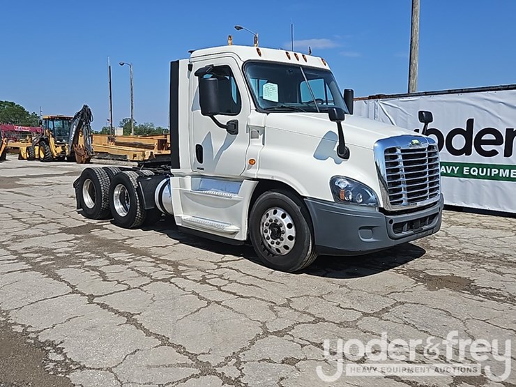 2019-freightliner-cascadia-125-image-6