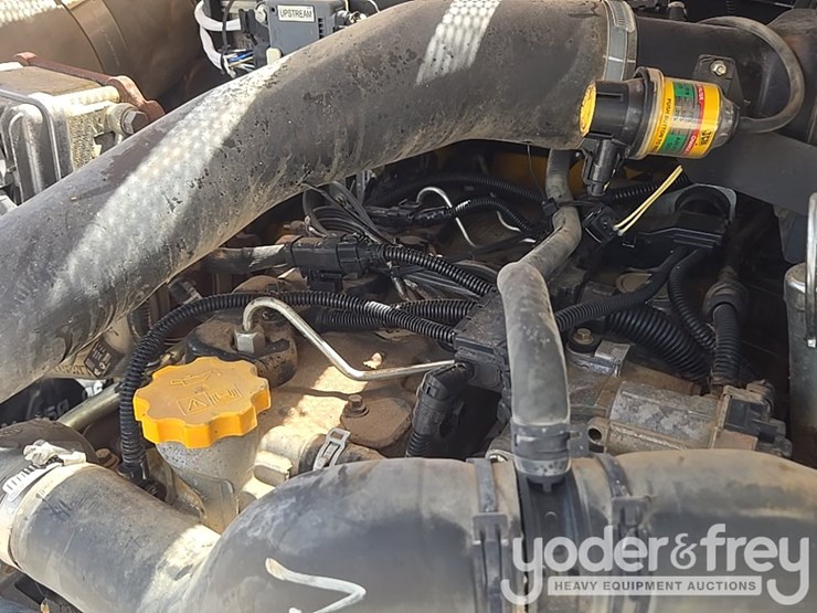 2019-jcb-510-56-image-37