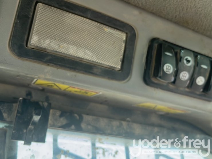 2018-caterpillar-289d-image-16