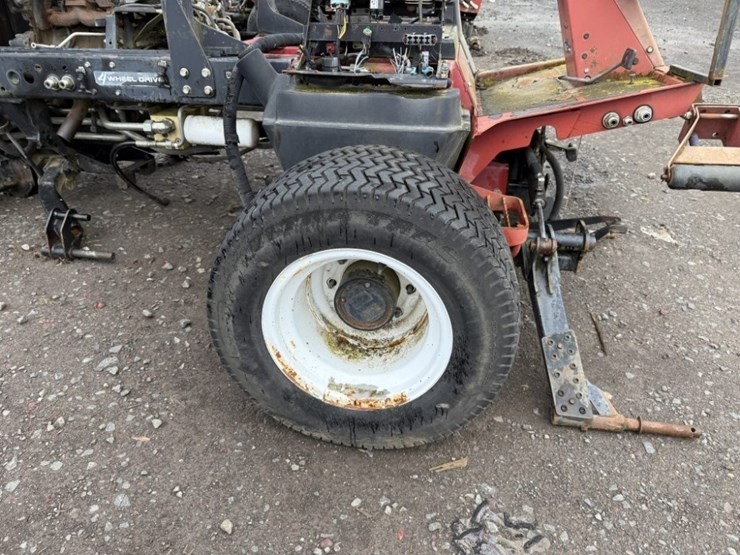 toro-groundsmaster-4500d-image-5