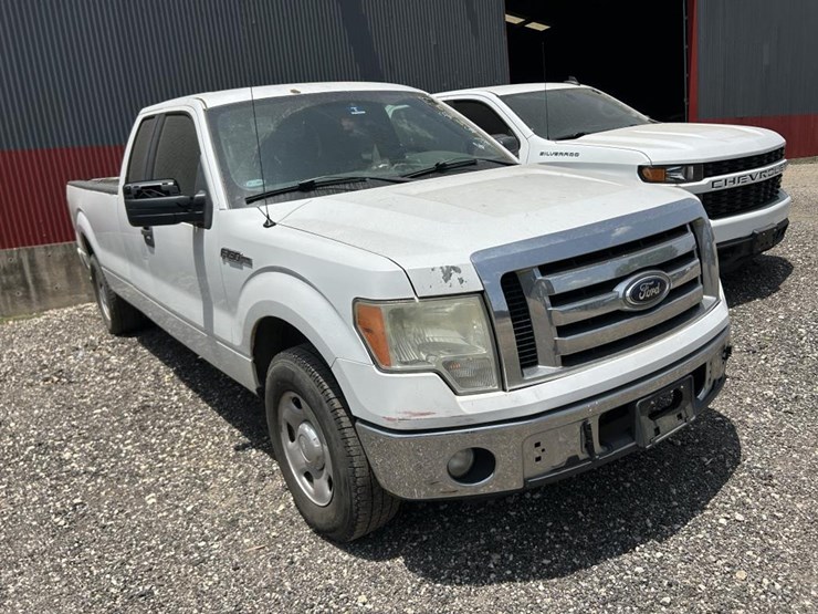 2011-ford-f150-xlt-image-3
