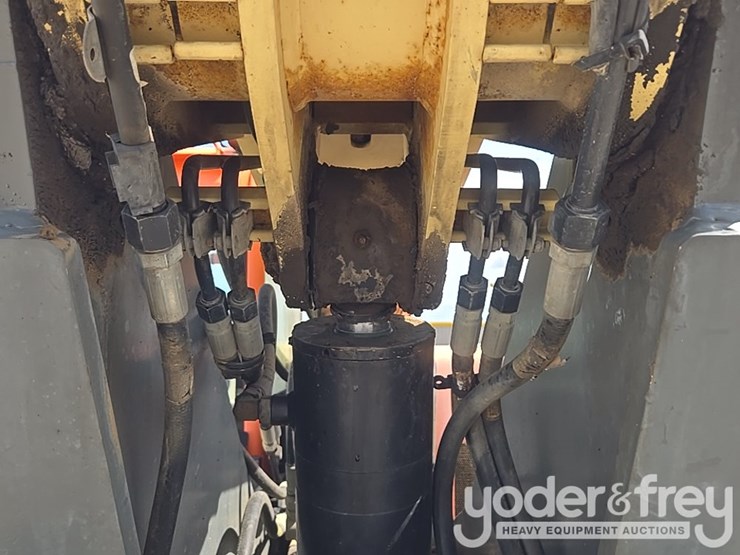 2012-jlg-g6-42a-image-32