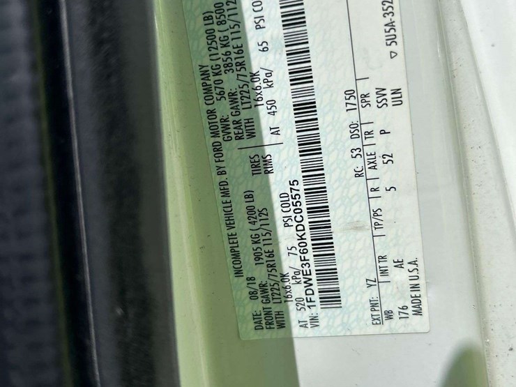2019-ford-e350-image-5