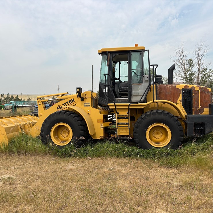 2011 G-G Titan Wheel Loader