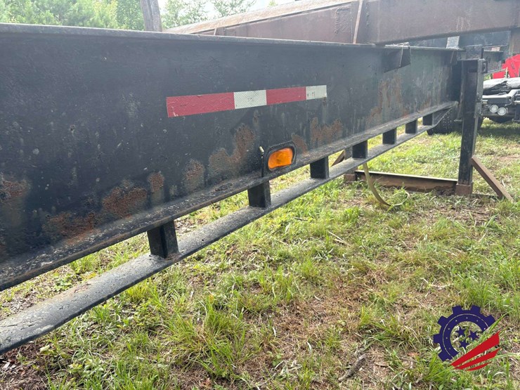 1999-pitts-triple-bunk-t/a-log-trailer-image-38