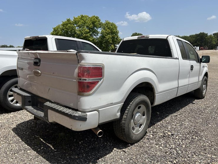 2011-ford-f150-xlt-image-4