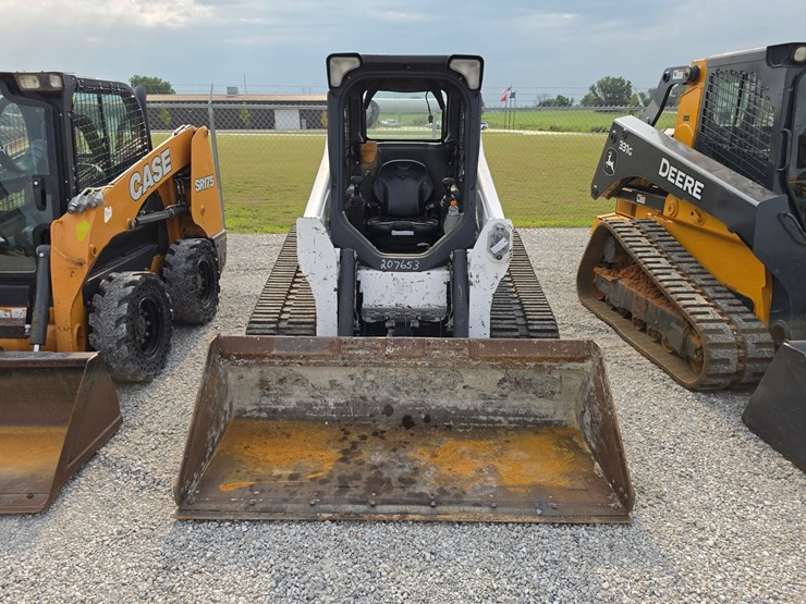 2021-bobcat-t740-image-2