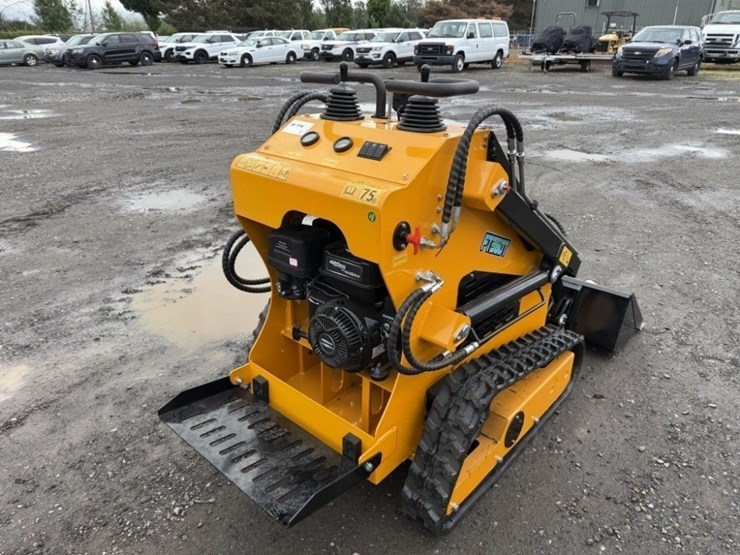 2026-future-ft360t-mini-compact-track-loader-image-4