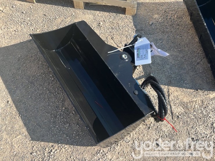 unused-tpm-32"-hydraulic-tilt-bucket,-1"-pin-hole-c/w-hydraulic-hoses-to-suit-0.8-1.4-ton-mini-excavators-image-1