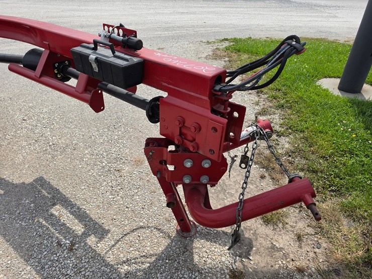 2014-new-holland-h7330-image-2