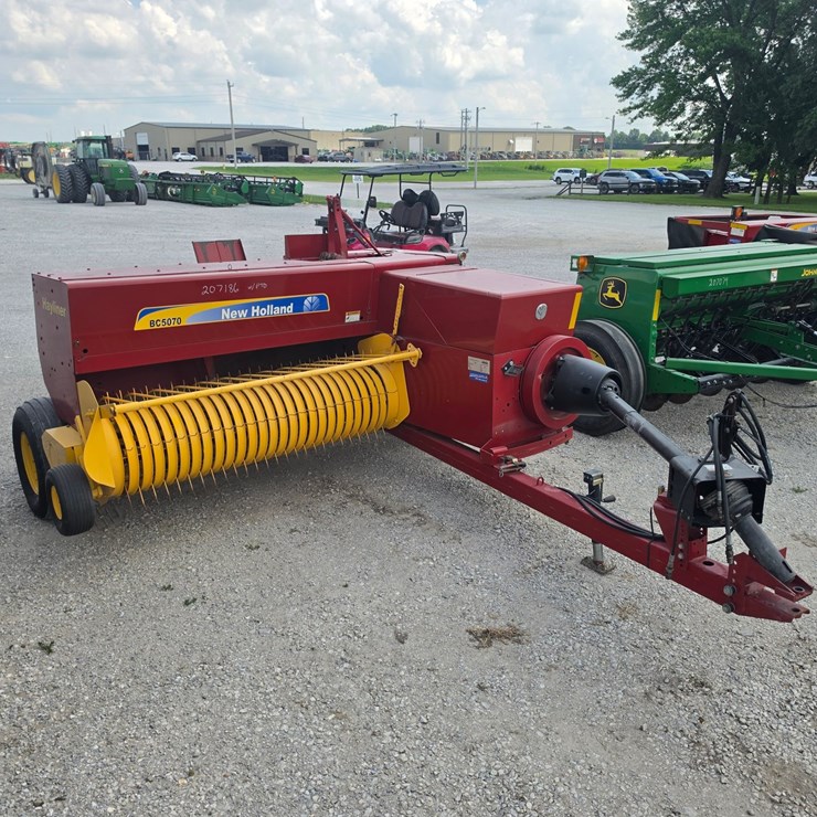 2016 NEW HOLLAND BC5070