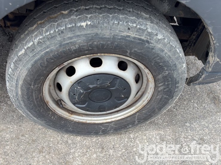 2015-ford-transit-image-12
