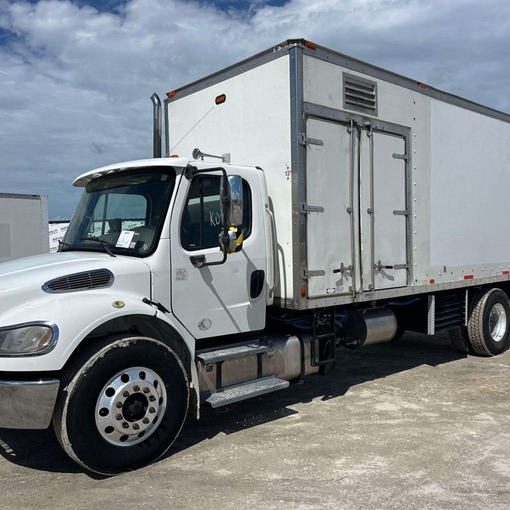 2016 FREIGHTLINER M2 106