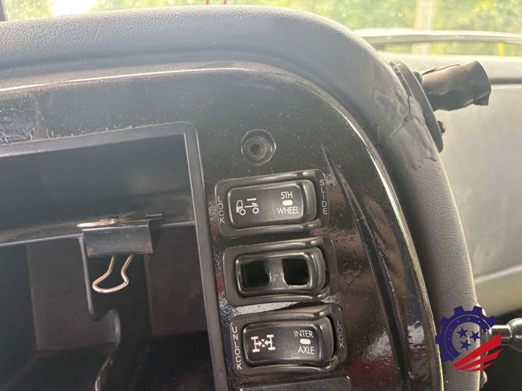 2006-mack-cxn613-t/a-truck-tractor-image-72