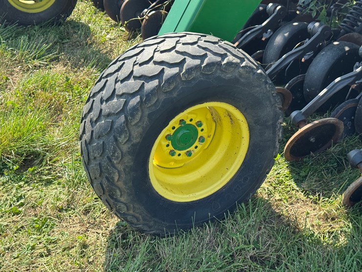 john-deere-1590-image-11