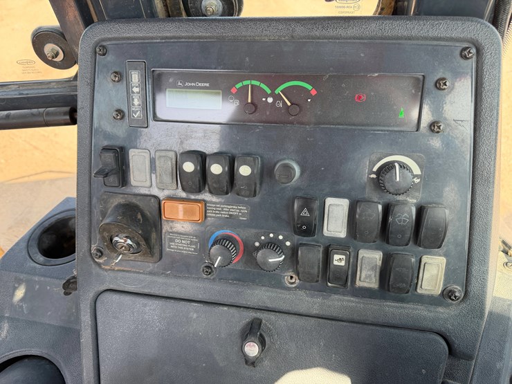 2012-deere-310k-image-13
