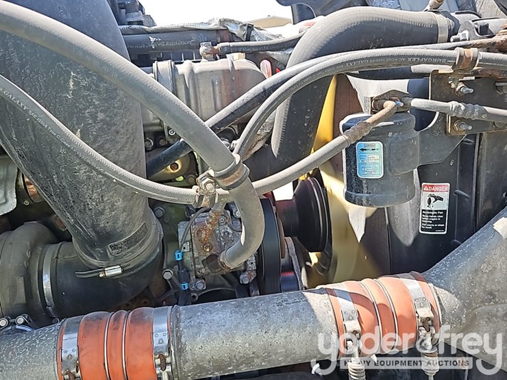 2019-freightliner-cascadia-125-image-23