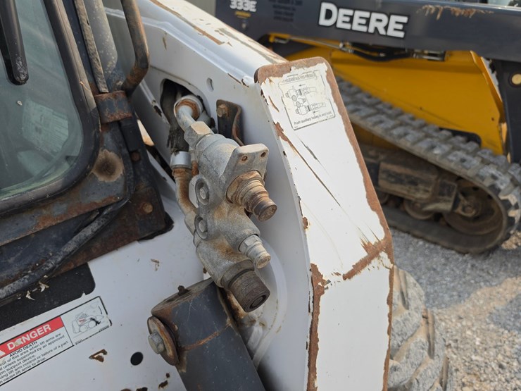 2007-bobcat-s300-image-6