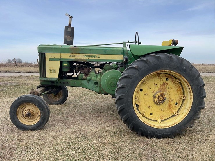 john-deere-720-image-2