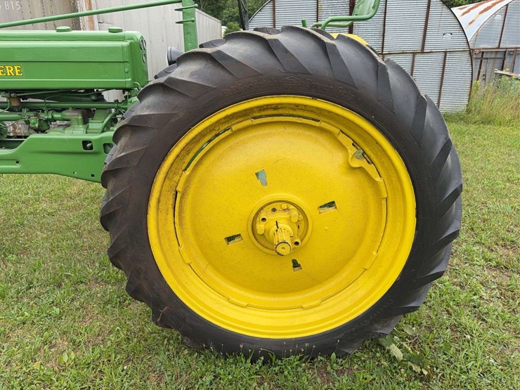 john-deere-model-b-image-34
