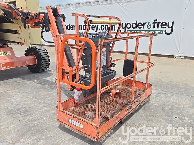 2017-jlg-450aj-image-14
