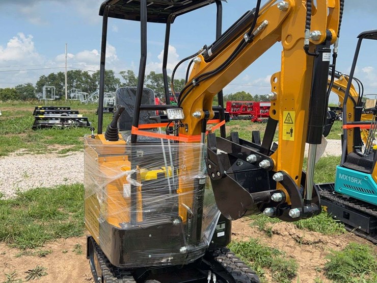 ats-rt15r-mini-excavator-image-2