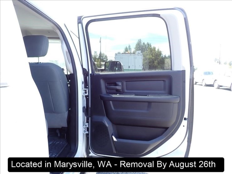 2018-dodge-3500-image-2